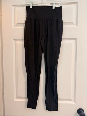 Athleta Black High-Waist Leggings with Cuffed Ankles